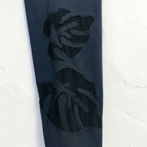 Beyond Yoga Black Mesh Monstera Leaf Leggings